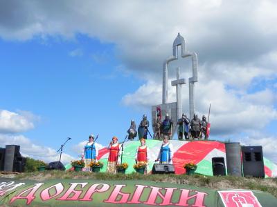 Любители исторической реконструкции бились на мечах в Шиловском районе